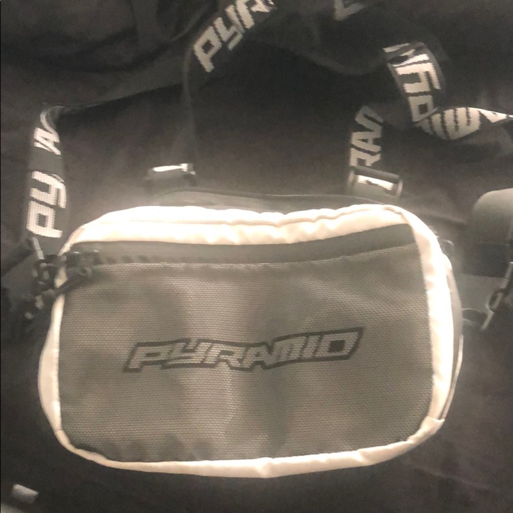 Pyramid chest bag